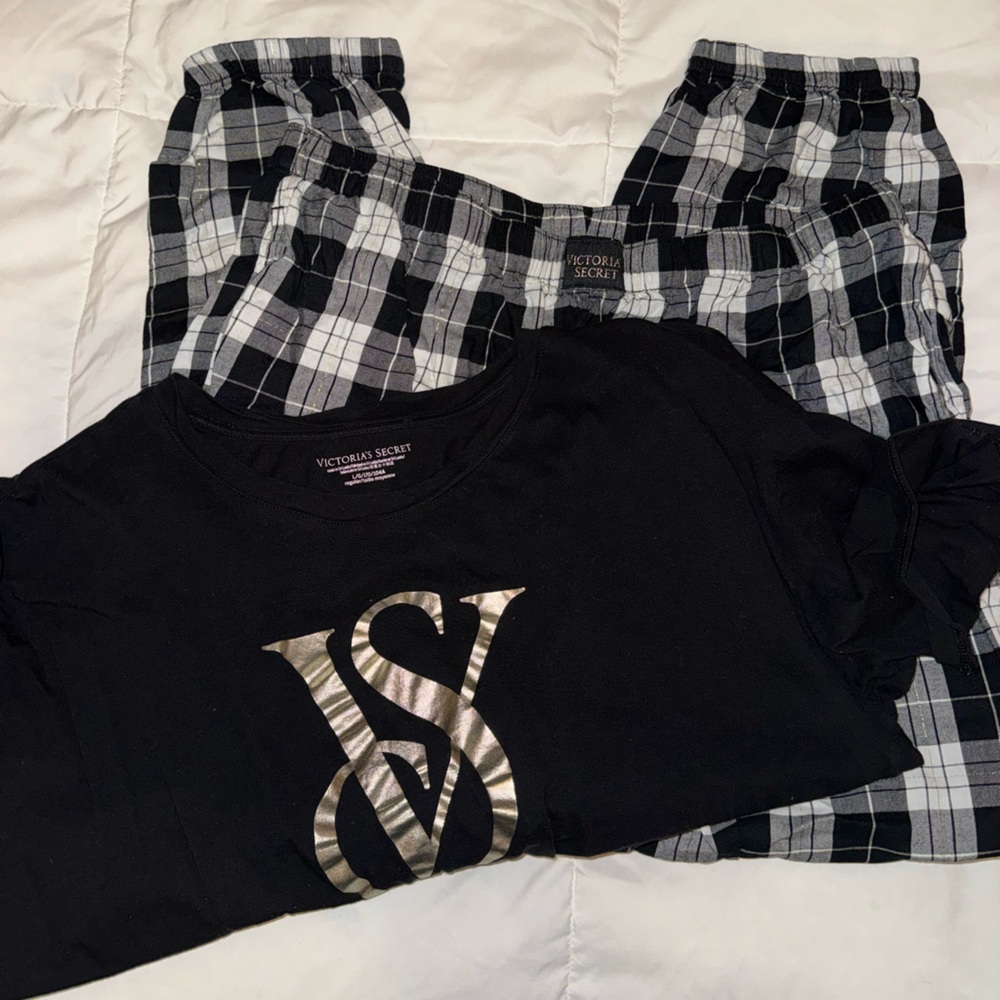 Victoria's Secret Black and White Plaid Pants - Picture 5 of 5